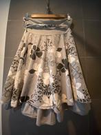 Leuke gebloemde zomerrok, Kleding | Dames, Rokken, Maat 38/40 (M), Ophalen of Verzenden, Grijs, Gedragen
