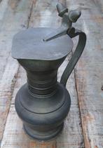 Tinnen klepkan met decoratie 2 eikeltjes, Antiek en Kunst, Antiek | Tin, Ophalen of Verzenden