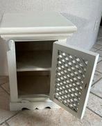 Leuk wit houten kastje, Gebruikt, Minder dan 45 cm, Hout, 55 tot 70 cm