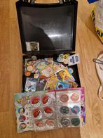 Koffer vol Pokémon kaarten en toebehoren, Ophalen of Verzenden, Gebruikt, Meerdere kaarten
