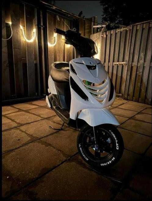 Piaggio Zip 2000 70cc, Fietsen en Brommers, Scooters | Piaggio, Zo goed als nieuw, Zip, Tweetakt, Ophalen