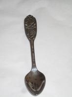 verz. lepeltje koningin beatrix / juliana 1948-1980, Ophalen of Verzenden, Zo goed als nieuw, Nederland, Speld(je) of Lepel(tje)