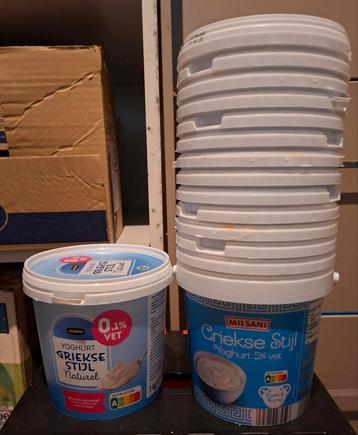 Lege Yoghurt Emmertjes - Herbruikbaar beschikbaar voor biedingen
