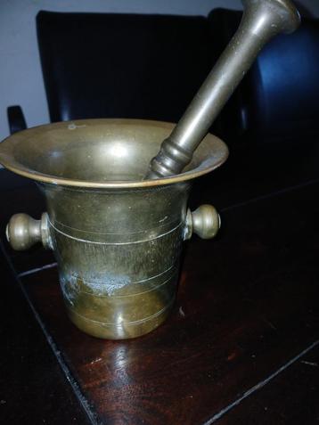 Antieke Mortier met Stamper beschikbaar voor biedingen