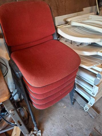 Gratis! 5 Rode Stoelen - Direct Afhalen beschikbaar voor biedingen