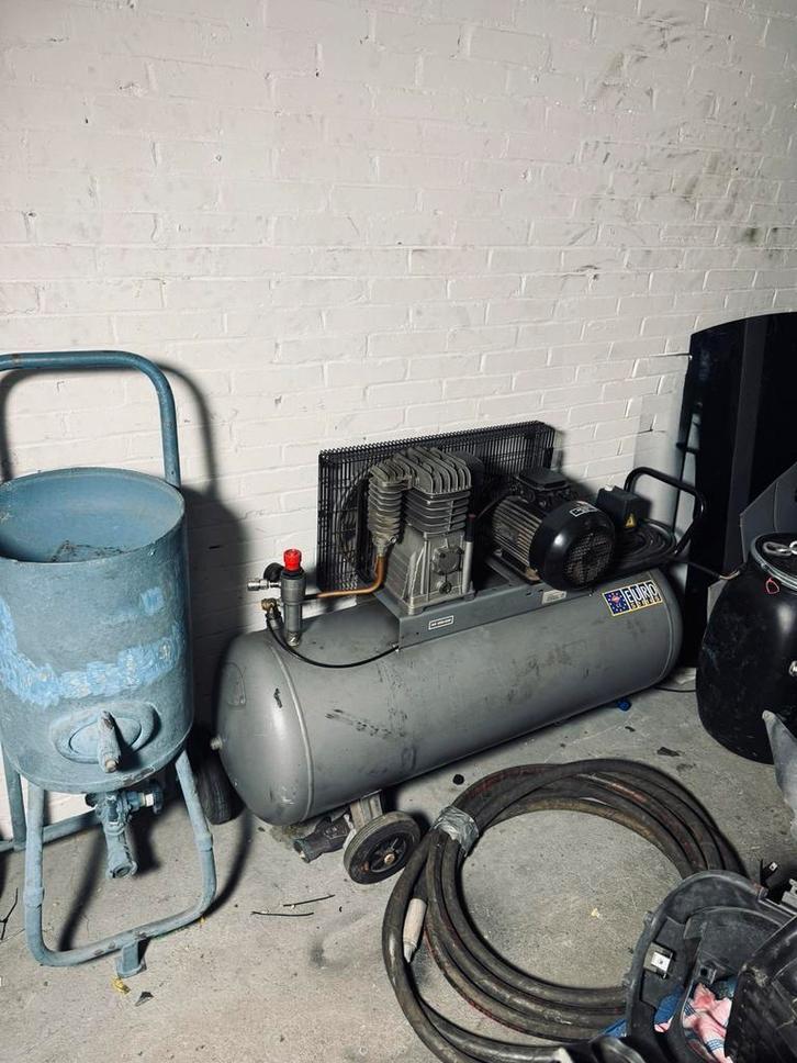 Straalketel & Airpress HK600-200 Compressor - Krachtstroom, Doe-het-zelf en Verbouw, Compressors, Gebruikt, 10 bar of meer, 100 liter of meer