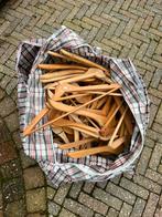 Houten hangers, Ophalen, Zo goed als nieuw, Hout
