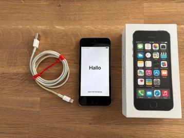 Apple iPhone 5S 16 Gb Space Grey in doos + lader | Netjes beschikbaar voor biedingen