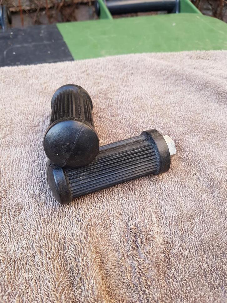 Voetsteun set Jamathi nos stepjes steps M10 schroefdraad, Fietsen en Brommers, Brommeronderdelen | Oldtimers, Nieuw, Batavus, Frame