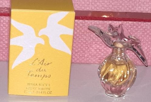 Parfum miniatuur Nina Ricci - L'Air du Temps, Verzamelen, Parfumverzamelingen, Nieuw, Miniatuur, Gevuld, Verzenden