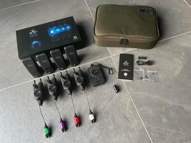 Nash Siren R4 4+1 incl Night Glo Bobbies en Case ZGAN, Watersport en Boten, Hengelsport | Karpervissen, Zo goed als nieuw, Complete set