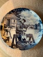 Delfts blauw wandbord klompenmaker, Ophalen of Verzenden