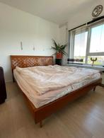 Italiaans houten bed 210 x 180 Auping bodem cocomat matras, Huis en Inrichting, 210 cm, Tweepersoons, Ophalen of Verzenden, Zo goed als nieuw