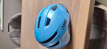 Zo goed als nieuwe fietshelm van Abus, Model Purl-Y beschikbaar voor biedingen