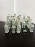 Oude flesjes met schenktuit, Antiek en Kunst, Antiek | Glas en Kristal, Ophalen of Verzenden