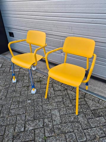 2x nieuwe fermob studie armstoelen honey geel Prijs p/st beschikbaar voor biedingen