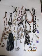 kettingen partijtje verschillend van glas metaal etc., Overige materialen, Gebruikt, Overige kleuren, Ophalen of Verzenden