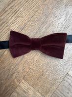 Zes nieuwe luxe velvet strikken in mooie matte kleuren., Ophalen of Verzenden, Nieuw, Rood, Effen