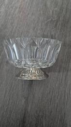 Glazen schaaltje met zilver kleurige voet, Ophalen of Verzenden