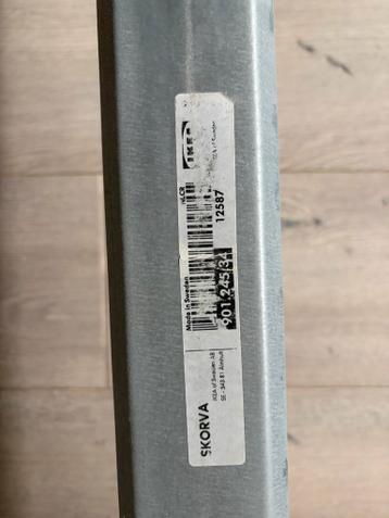 Ikea bed  140 x 205 cm bedframe + lattenbodem - afbeelding 3