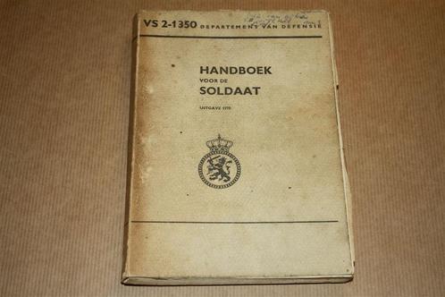 Handboek voor de Soldaat - Uitgave 1970, Boeken, Oorlog en Militair, Gelezen, Landmacht, Ophalen of Verzenden