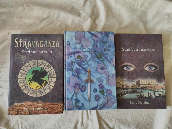 Fantastische Trilogie Stravaganza van Mary Hoffman, Boeken, Kinderboeken | Jeugd | 13 jaar en ouder, Gelezen, Fictie, Ophalen of Verzenden