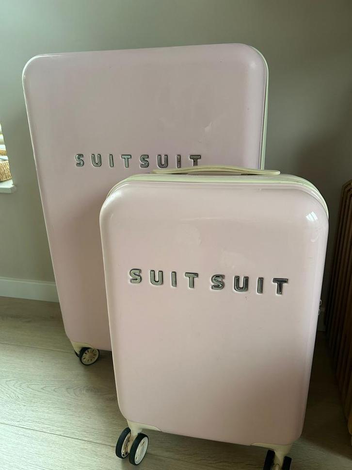 Kofferset SuitSuit, Sieraden, Tassen en Uiterlijk, Koffers, Zo goed als nieuw, Hard kunststof, 70 cm of meer, Ophalen