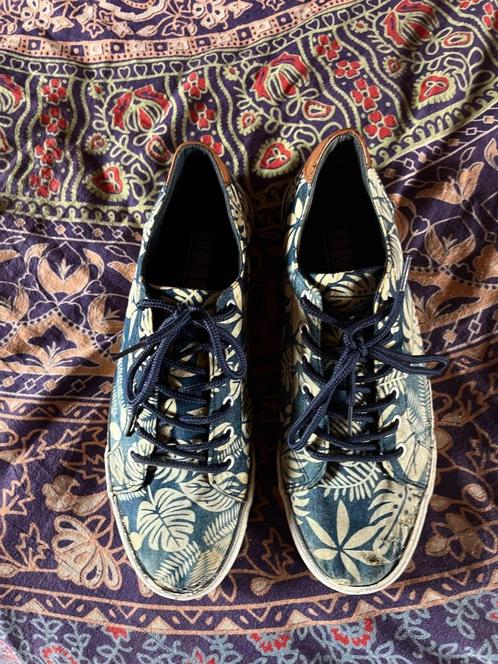 Leuke sneakers/bootschoenen met bloemen maat 44 nu 9,99€, Kleding | Heren, Schoenen, Gedragen, Veterschoenen, Blauw, Ophalen of Verzenden