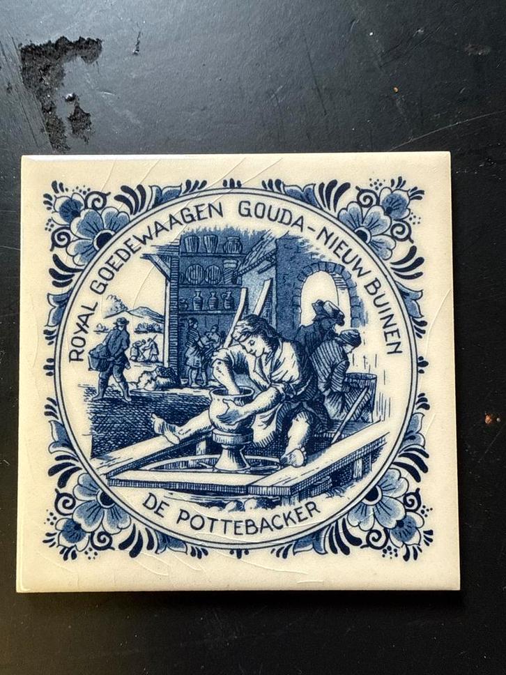 Royal Goedewaagen Tegeltje - De Pottebacker, Antiek en Kunst, Antiek | Wandborden en Tegels, Ophalen of Verzenden