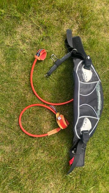 Wind surf trapeze zgan Maat S beschikbaar voor biedingen