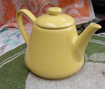 koffiepot/ theepot/ koffiekan porselein beschikbaar voor biedingen