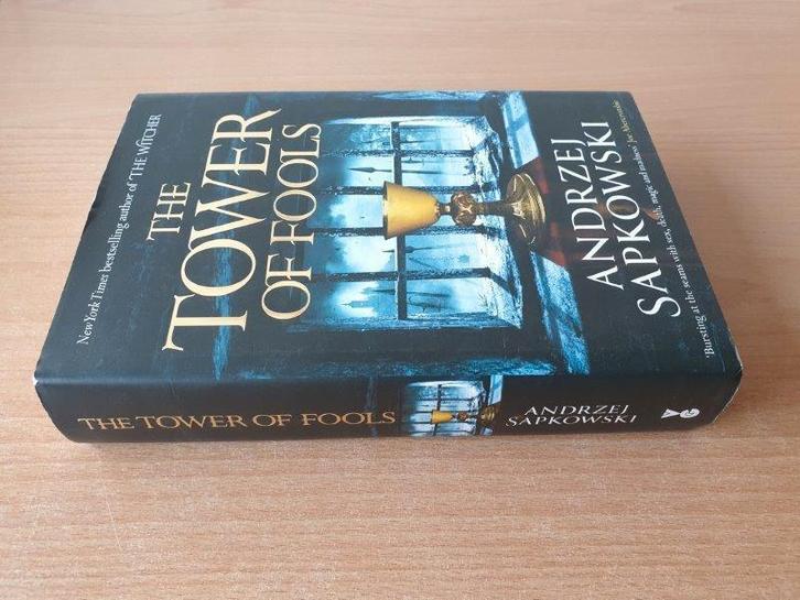Andrzej Sapkowski - The Tower of Fools (HC + omslag), Boeken, Fantasy, Gelezen, Ophalen of Verzenden