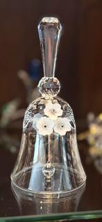 Swarovski kristallen bel met bloemen, Verzamelen, Swarovski, Ophalen of Verzenden, Zo goed als nieuw, Figuurtje