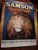 Samson, een leeuw van een shag., Rechthoekig Staand, Ophalen of Verzenden, Zo goed als nieuw, A1 t/m A3