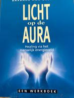 Licht op de Aura + Aura Handboek, Ophalen of Verzenden, Gelezen, Spiritualiteit algemeen, Achtergrond en Informatie