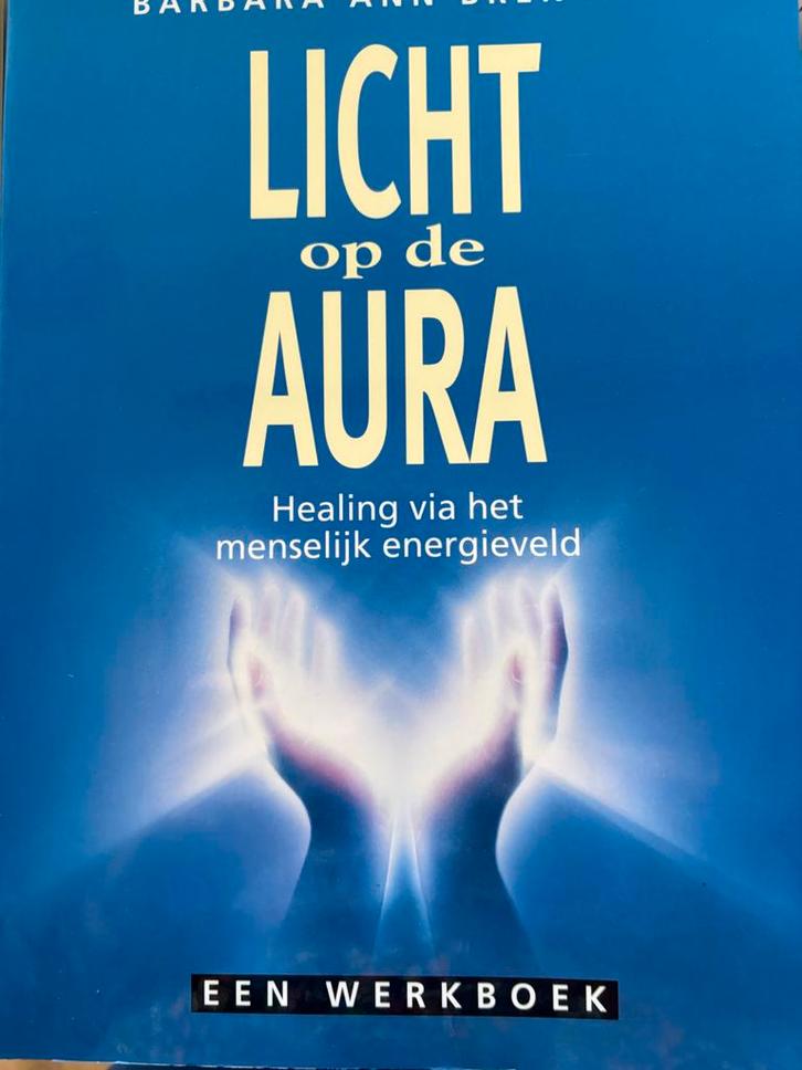 Licht op de Aura + Aura Handboek, Boeken, Esoterie en Spiritualiteit, Gelezen, Achtergrond en Informatie, Spiritualiteit algemeen