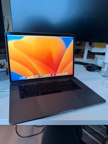 MacBook Pro 15” (2017) – No charger beschikbaar voor biedingen