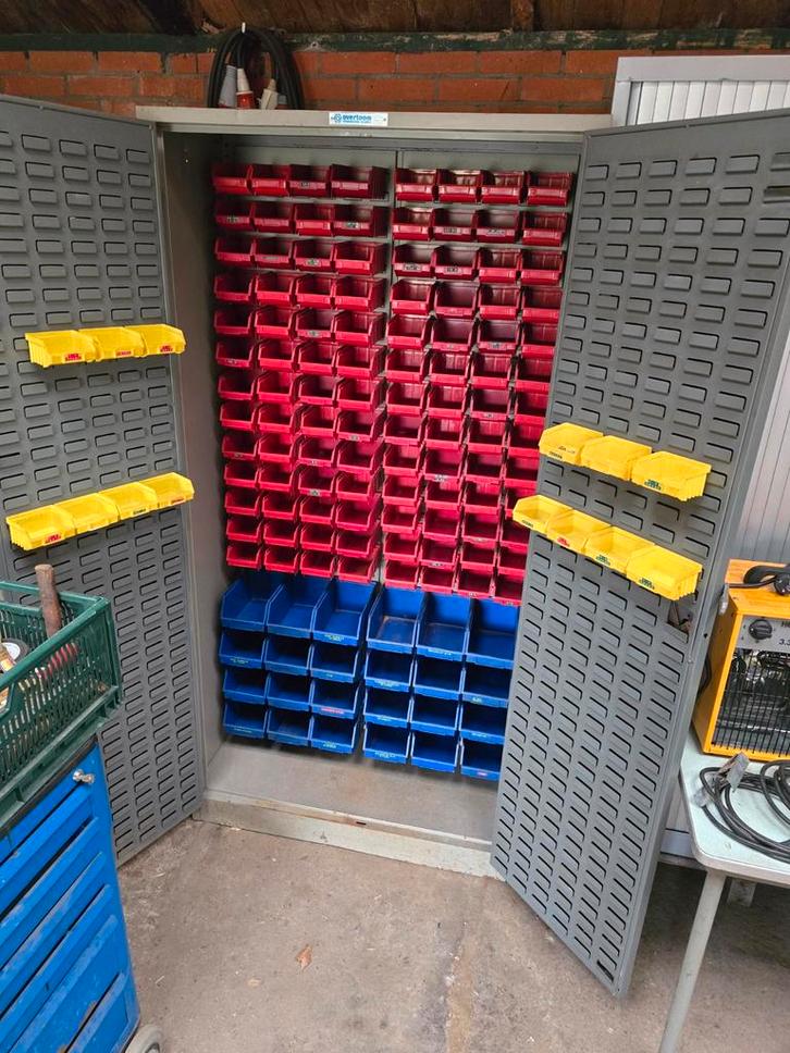 Grote magazijnkast met bakjes Overtoom, Doe-het-zelf en Verbouw, Gereedschap | Handgereedschap, Gebruikt, Ophalen