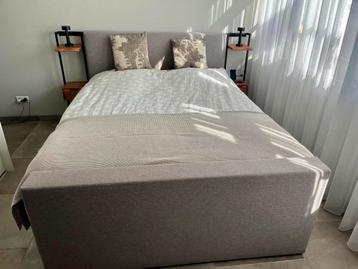 Elektrische Boxspring   2x (80 x210 cm) beschikbaar voor biedingen