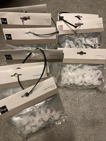 10 zakjes zadels beschikbaar voor biedingen