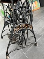 Gietijzeren tafelonderstel. Gietijzer ijzer staal, Ophalen, Tafelpoot, Antiek retro brocante, Gebruikt