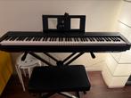Yamaha P45B with chair and headphones, Muziek en Instrumenten, Ophalen, Zo goed als nieuw, Zwart, Piano