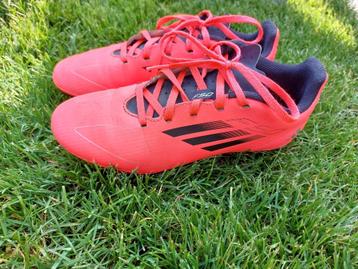 Voetbalschoenen Adidas F50 league 36.5 beschikbaar voor biedingen