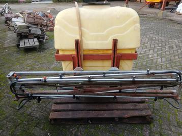 Veldspuit, landbouwspuit, gewasbesproeiingsspuit beschikbaar voor biedingen