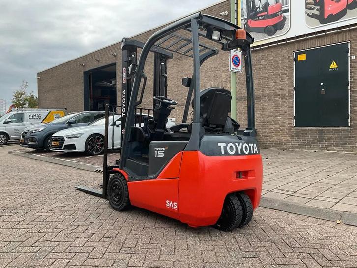 Toyota 8FBET15 1500KG 3.30METER HEFTRUCK (bj 2012), Zakelijke goederen, Machines en Bouw | Heftrucks en Intern transport, Heftruck