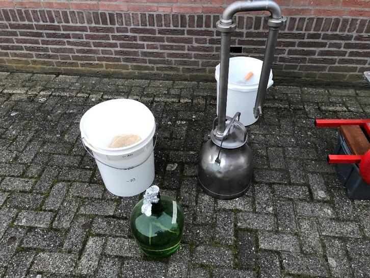 Distilleerketel met toebehoren, Hobby en Vrije tijd, Overige Hobby en Vrije tijd, Gebruikt, Ophalen