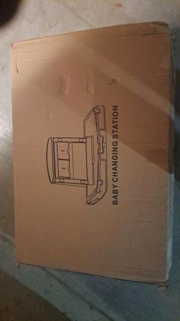 Baby changing station beschikbaar voor biedingen