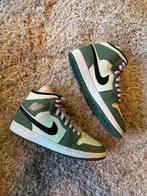 Air Jordan 1 Mid SE Dutch Green - Maat 42, Nike, Nieuw, Ophalen of Verzenden, Sneakers of Gympen
