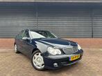 Mercedes-Benz C-Klasse 2.2 CDI C200 Sedan 2004 Airco!! Nap!!, Auto's, 150 €/maand, Zwart, 4 cilinders, Blauw