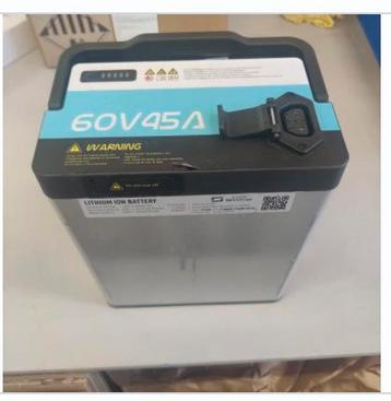 Te koop gevraagd Accu supersoco 60A 45A beschikbaar voor biedingen